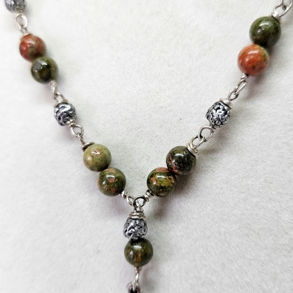 VINTAGE Catholic Silver-Tone Cross Pendant Beaded Stone Necklace Made in Italy - Picture 5 of 9